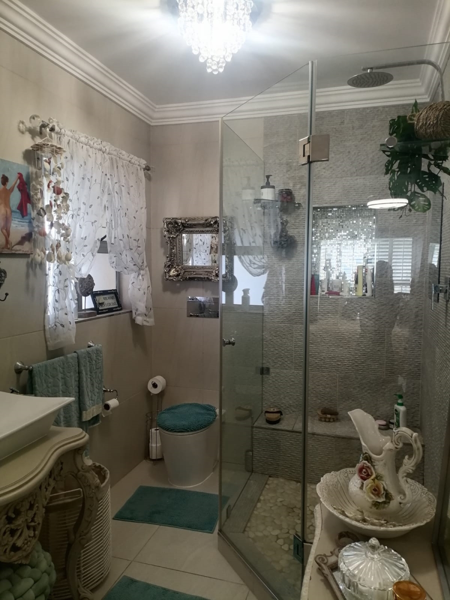 To Let 1 Bedroom Property for Rent in Strand North Western Cape